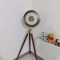 یک ساعت ایستاده
