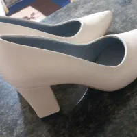 کفش مجلسی مخصوص عروس|کیف، کفش، کمربند|صحنه, |دیوار