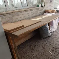 میز چوبی سالم