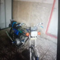 باسلام یک عدد موتور سیکلت