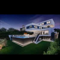 700 متر زمین با 140 متر بنای قدیمی