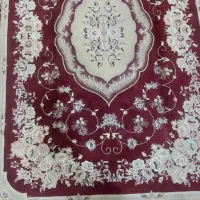 تعدادی فرش ۹متری و ۱۲متری و میز و صندلی اداری