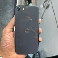ایفون SE