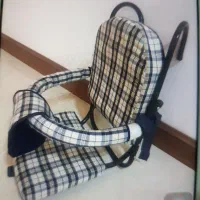 صندلی بچه داخل ماشین