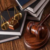 وکیل پایه یک دادگستری حقوقی کیفری خانواده ملکی و