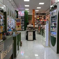 واگذاری کدور ویترین فروشگاه آرایشی وداروخانه