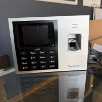 دستگاه حضور و غیاب