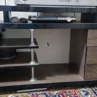 میز زیر تلویزیون تمیز
