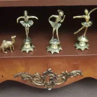 تعدادی وسایل برنجی همش یکجا فروخته میشود|مبلمان خانگی و میز عسلی|ورامین, ورامین|دیوار