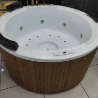 وان و جکوزی گرد