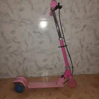 اسکوتر دخترانه ای