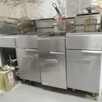 واگذاری وسایل فست فود سوخاری وپیتزا