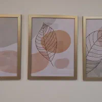 ۳ عدد تابلو، ابعاد هر تابلو ۳۰در۴۰ سانتیمتر