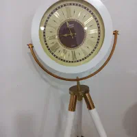 ساعت ایستاده