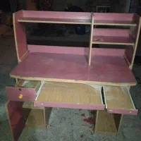 میز مطالعه در حد نو