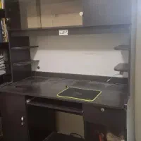 میز تحریر کتابخانه دار