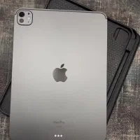 iPad pro 2024 11inch باتری ۹۹ نو نو