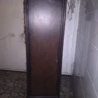 کمد ایستاده
