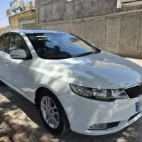 کیا سراتو آپشنال ۹۷ معاوضه با لوین کرولا یا النترا|خودرو سواری و وانت|مشهد, آزادشهر|دیوار