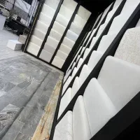 منشی و فروشنده خانوم