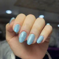 آموزش کاشت ناخن
