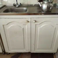 در حیاط خانه دو قطعه کابینت بوفه|مصالح و تجهیزات ساختمان|عطاملک, |دیوار