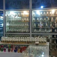 فروش کلیه لوازم مغازه عطرفروشی|فروشگاه و مغازه|ملایر, |دیوار
