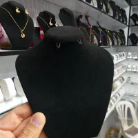 تعدای مانکن بدلیجات جنس مخمل با قیمت مناسب(روانسر)