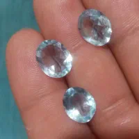 سنگ توپاز اصل معدنی نگین انگشترعتیقه مهره جواهر