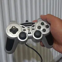 یک عدد دسته بازی نو|کنسول، بازی ویدئویی و آنلاین|بم, |دیوار