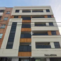 فروش واحد ۱۳۵ متری آماده تحویل ۳خواب مستر