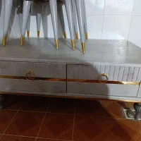 میزجلومبلی و عسلی