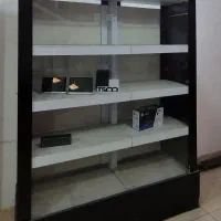 قفسه ام دی اف و ویترین و اسپیلت و صندلی|فروشگاه و مغازه|جهرم, |دیوار