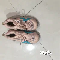 تعدادی کفش کاملا سالم|کفش و لباس بچه|شیراز, ارم|دیوار