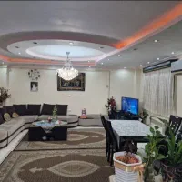 آپارتمان /۱۰۷ متری/ معلم ۸ دی /تک واحد