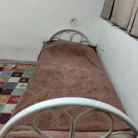 تعداد دو عددتخت یک نفره فلزی|تخت و سرویس خواب|شیراز, دلجو|دیوار