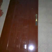 درب ورودی در حد نو و سالم