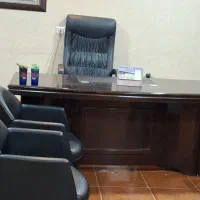 میز مدیریت قهوه ای