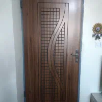 درب ورودی آپارتمان