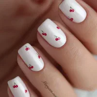 کاشت ناخن حرفه‌ای با طراحی خاص