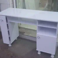 میز ناخن|آرایشگاه و سالن‌های زیبایی|رشت, جانبازان|دیوار