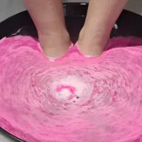 خدمات پدیکور پا و فشیال دست