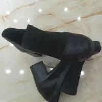 کفش|کیف، کفش، کمربند|بندر انزلی, چهارفریضه|دیوار