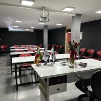 اجاره فضای آموزشی و میزکار|اجارهٔ کوتاه‌مدت دفتر کار و فضای آموزشی|اصفهان, سعادت‌آباد|دیوار