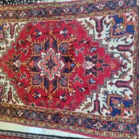 فرش دستباف زرنیم