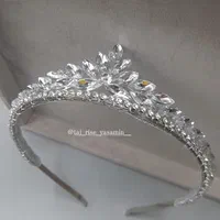 تاج و و ریسه یاسمین