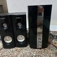 اسپیکر کامپیوتر سالم و تمیز