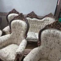 مبل به همراه میز