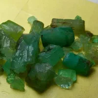 زمرد پنجشیر افغانستان کیفیت درجه یک ۱۰۵ قیراط
