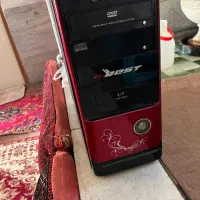 کیس کامپیوتروکیبوردوسیستم صوتی و میز وصندلی